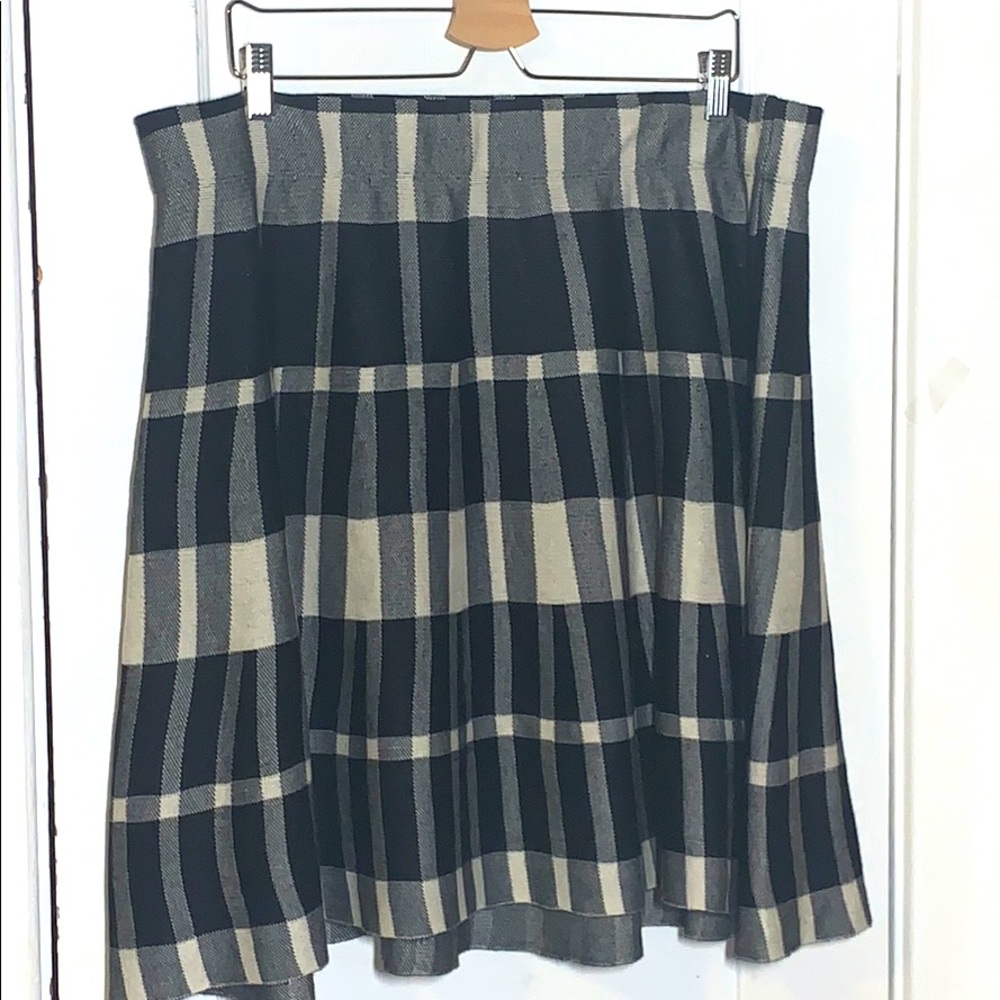 Torrid Black and Beige Plaid Skirt